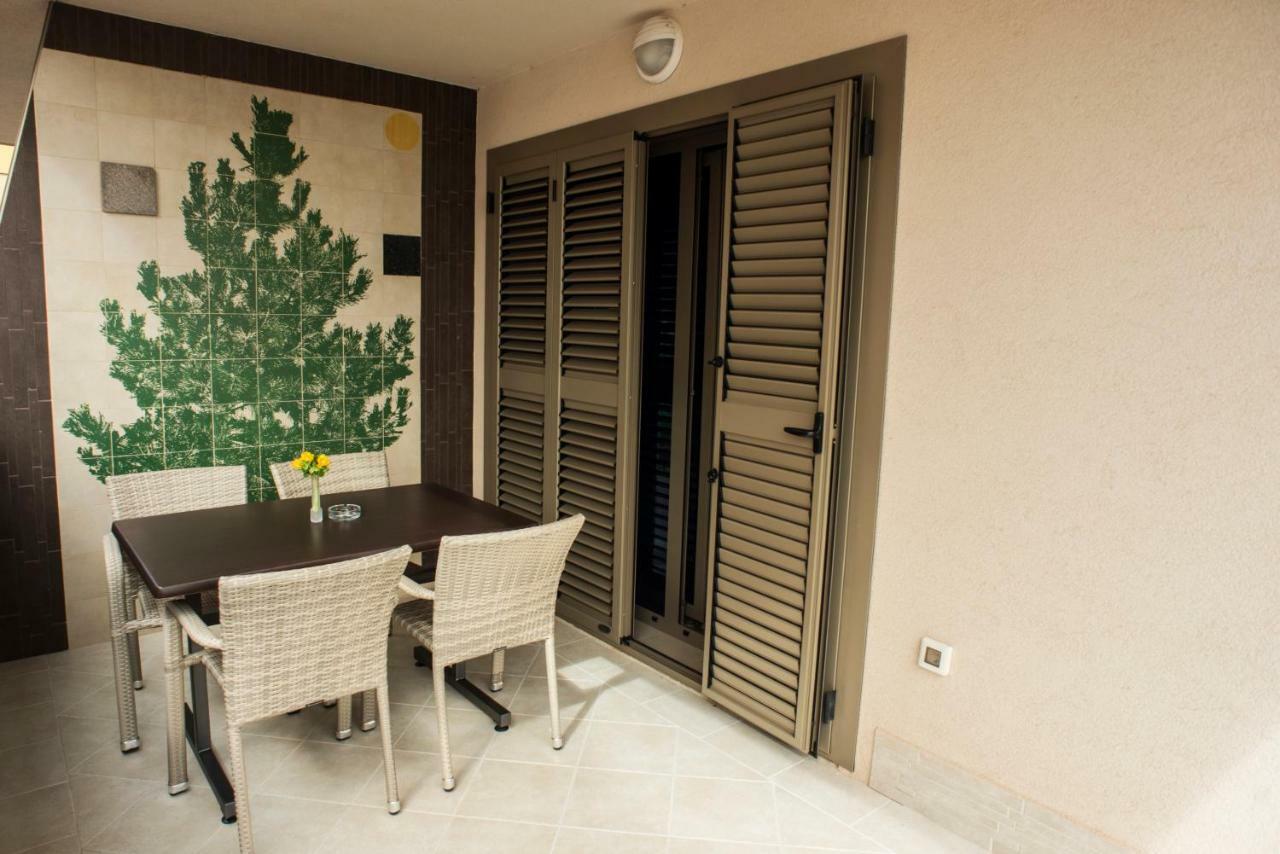 Apartments Svijet Mora 2 Povljana Exterior photo